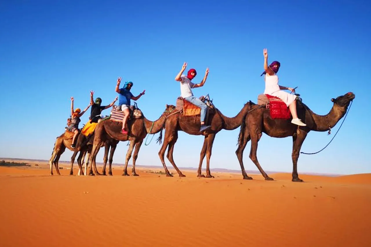 Camel Trekking tour Experience 2 Notti a Erg Chebbi 2025
