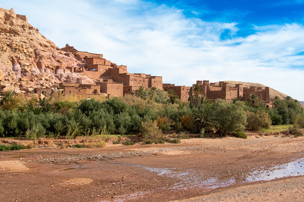 Imperial Cities Tour: Discover the charm of Morocco, a land of diverse landscapes ranging from the majestic Atlas Mountains to the vast Sahara Desert. This tour will take you through imperial cities, historic kasbahs, green valleys, and golden dunes, offering a complete immersion in Morocco’s rich and varied culture. Tour imperial cities 2025