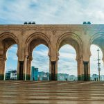 Scoprite il cuore e l’anima del Marocco con il nostro esclusivo Tour delle Città Imperiali e del Deserto da Casablanca. Questo viaggio di 8 giorni vi porterà attraverso una fusione di cultura, storia e paesaggi mozzafiato. Dalla vibrante città di Casablanca, alle maestose Kasbah di Ouarzazate e Aït Ben Haddou, fino alle affascinanti dune dell'Erg Chebbi e alla storica Marrakech, questo tour offre un’esperienza completa e immersiva. Scoprirete le meraviglie architettoniche e naturali del Marocco mentre viaggiate attraverso deserti e valli, godendo di un comfort esclusivo e di una guida esperta che vi accompagnerà in ogni tappa.