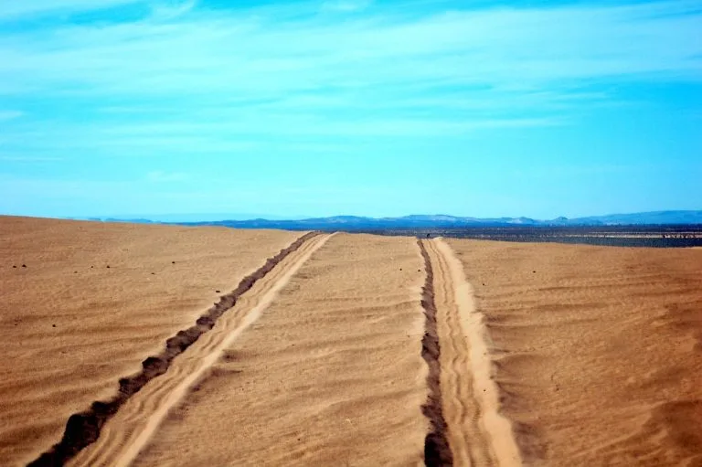 Tour nel deserto da Fes 3 giorni 2 notti - Pista nel deserto di Merzouga - Viaggio Organizzato in Marocco